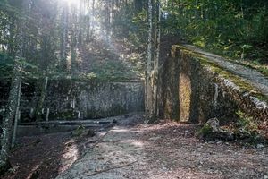 2019년 베르크호프 부지에 남은 옹벽의 일부