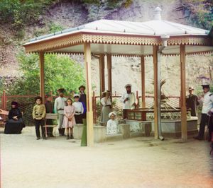 보르조미의 예브게니예프스키 샘. 사진: 세르게이 프로쿠딘-고르스키, 1912