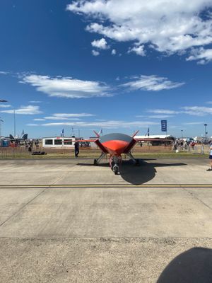 2023 오스트레일리아 국제 에어쇼에서 촬영한 보잉 MQ-28 고스트 배트 정면도