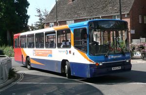 스테이지코치 사우스(Stagecoach South) 알렉산더 PS(Alexander PS) 차체를 장착한 B10M, 2008년 9월 호샴(Horsham)에서