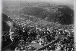 m}} 상공에서 촬영한 항공 사진