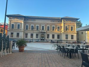 부스토아르시치오의 크레디토 바레시노 은행