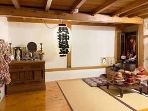 일본식 여관의 고객을 위한 부쓰단 (가이케 온천, 유자와 (니가타현))