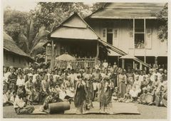 1930년대 남술라웨시의 전통 음악과 공연 예술