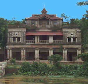 나시르나가르에 나와브 경 사예드 샴술 후다가 건설한 고카르나 나와브 바리 단지