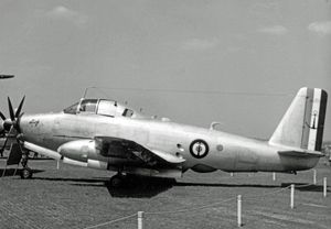 파리 에어쇼에 전시된 시제 1호기(1957년 5월 29일)