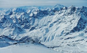 로자 고원과 브로이유-체르비니아 클라인 마테르호른에서 본 모습