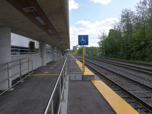 블루밍턴역 승강장