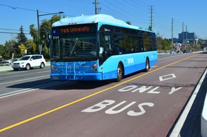 고속도로 7번의 전용 급행 버스 차선