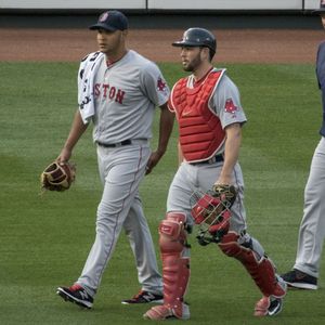 스와이하트(오른쪽)는 2015년 6월 투수 에두아르도 로드리게스와 함께