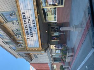 메인 스트리트의 비숍 트윈 극장