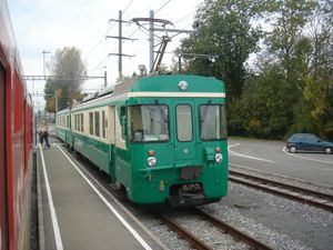 Be 4/4 11 (우측)과 Bt 53 (좌측)