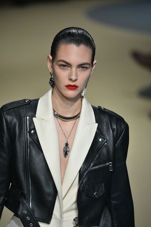 비토리아 세레티, 2018년 알렉산더 맥퀸 런웨이 워킹