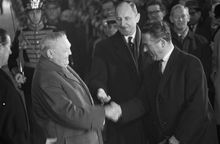 서독 총리 루트비히 에르하르트와 빅토르 마레이넌 총리가 1964년 3월 2일 카츠하위스에서 만났다.