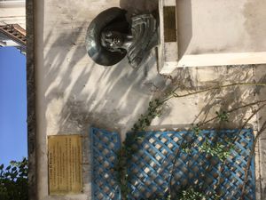 사누아에 있는 시라노 드 베르주라크 흉상