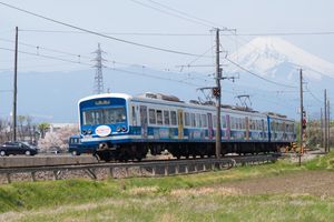 본 곡을 테마로 한 이즈하코네 철도의 특별 차량