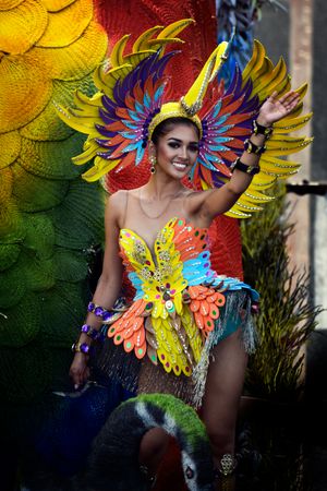 2019년 알리완 축제에서 사리마녹에서 영감을 얻은 의상