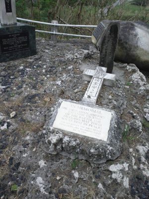 오키나와현 이토만시의 고지에 있는 버크너 위령비