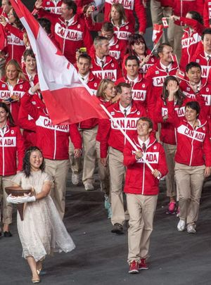 휘트필드, 2012년 올림픽 개막식 기수