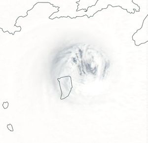2월 20일 코로 섬 상공의 사이클론 윈스턴의 눈