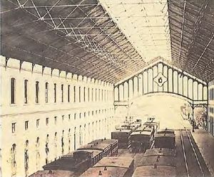 산타 아폴로니아의 주요 플랫폼 내부