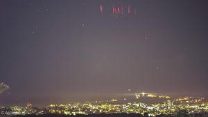 안티베스에서 본 로마 상공의 스프라이트