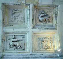 프랑수아 1세의 도롱뇽 문장 샹보르 성