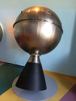 AUS-51 3단 엔진 모델