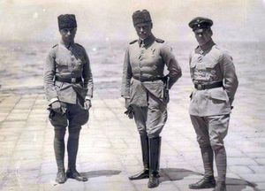 오토 리만 폰 잔더스 장군, 한스요아힘 부데케, 오스발트 뵐케와 함께 터키, 1916년