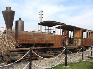 이란 최초의 철도 중 하나인 테헤란과 레이를 연결했던 오래된 기관차