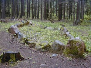 쿠를란트 지역의 Bīlavu Velna laiva.