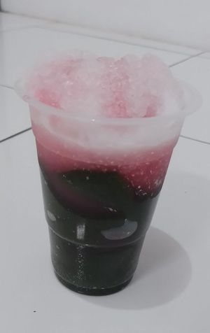 Es Cincau, Platostoma palustre 식물로 만든 인도네시아 음료