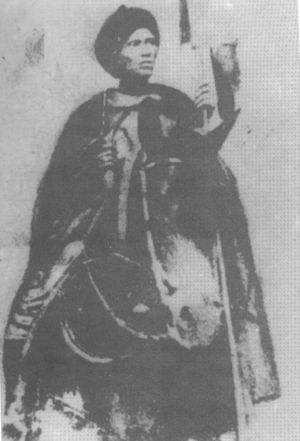 마드 아 시니그 쿰바 은도페네 파 은데브 조오프. 시네 왕국의 왕. 부레 그닐란 조오프 왕가.