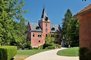 체르베니 흐라데크 성