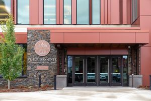 세인트루이스군 (미네소타주) 버지니아에 있는 정부 서비스 센터