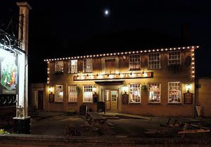 여름 밤의 세븐 와이프스 펍