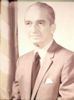 바이런 V. 페피토네