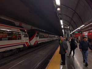 솔역의 세르카니아스 승강장