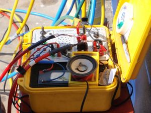 유선 잠수사 통신 장치