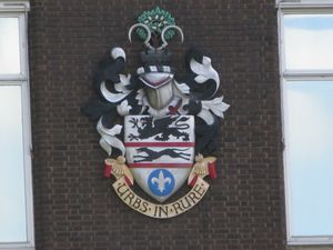 솔리헐 대도시 자치구의 문장