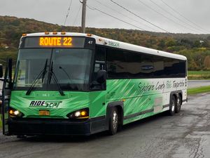 쇼하리 군 대중교통의 통근 버스