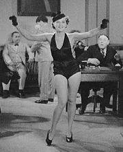 카렌, 1936년 디스오더 인 더 코트에서 법정에서 춤을 추는 모습