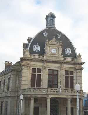 수크 아라스 옛 시청, 현재는 시립 극장으로 사용