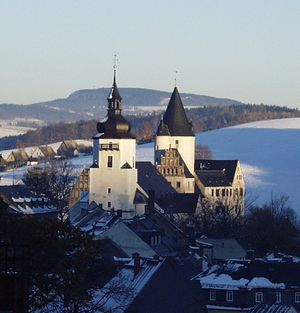 성 게오르겐 교회와 궁전