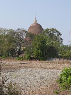스리크세트라(Sri Ksetra), 바고(Bago), 미얀마(Myanmar). 남쪽에서 본 파야마 스투파(Payama stūpa).