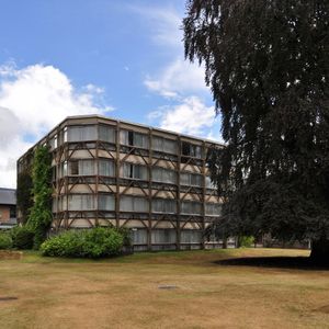 세인트 힐다 칼리지(St Hilda's College) 옥스퍼드(Oxford)의 정원 건물(1968)