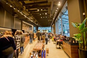 밴쿠버에 위치한 스타벅스 리저브 바