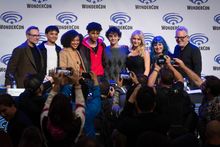 2024년 원더콘에서 원작자 토니 디터리지와 홀리 블랙과 함께한 주요 출연진