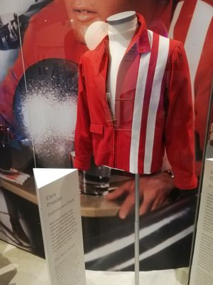 엘비스가 스피드웨이 (Museum of Style Icons, 아일랜드)에서 입었던 재킷