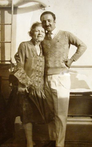 시라누시와 그녀의 조카 (1926년 9월)